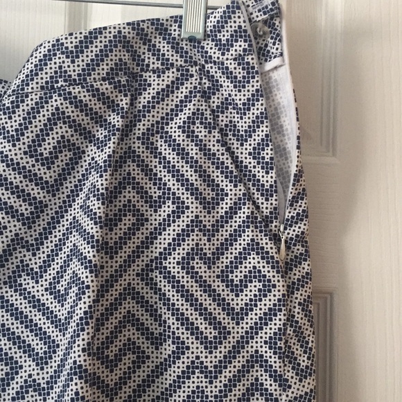 Tommy Bahama Shorts - Picture 2 of 2